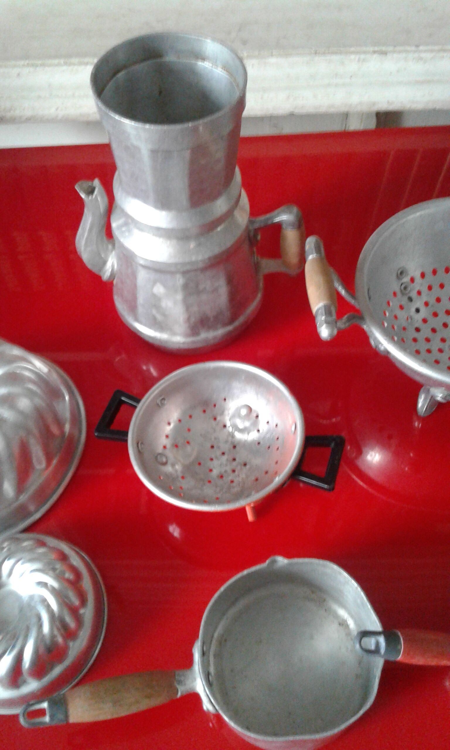 Set of 8 aluminum utensils for dinettes