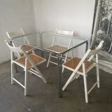 Set of 4 folding chairs, can.