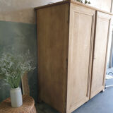 Cabinet from the 30s