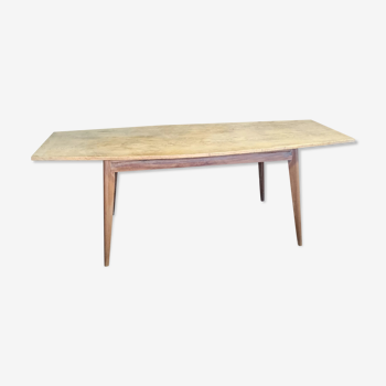 Scandinavian table