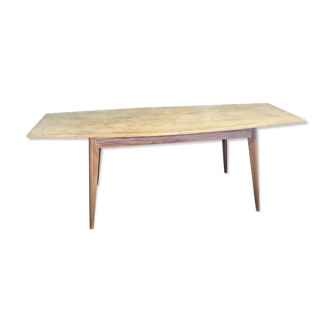 Scandinavian table