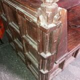 Origin of the XVIII century Rajasthan bench