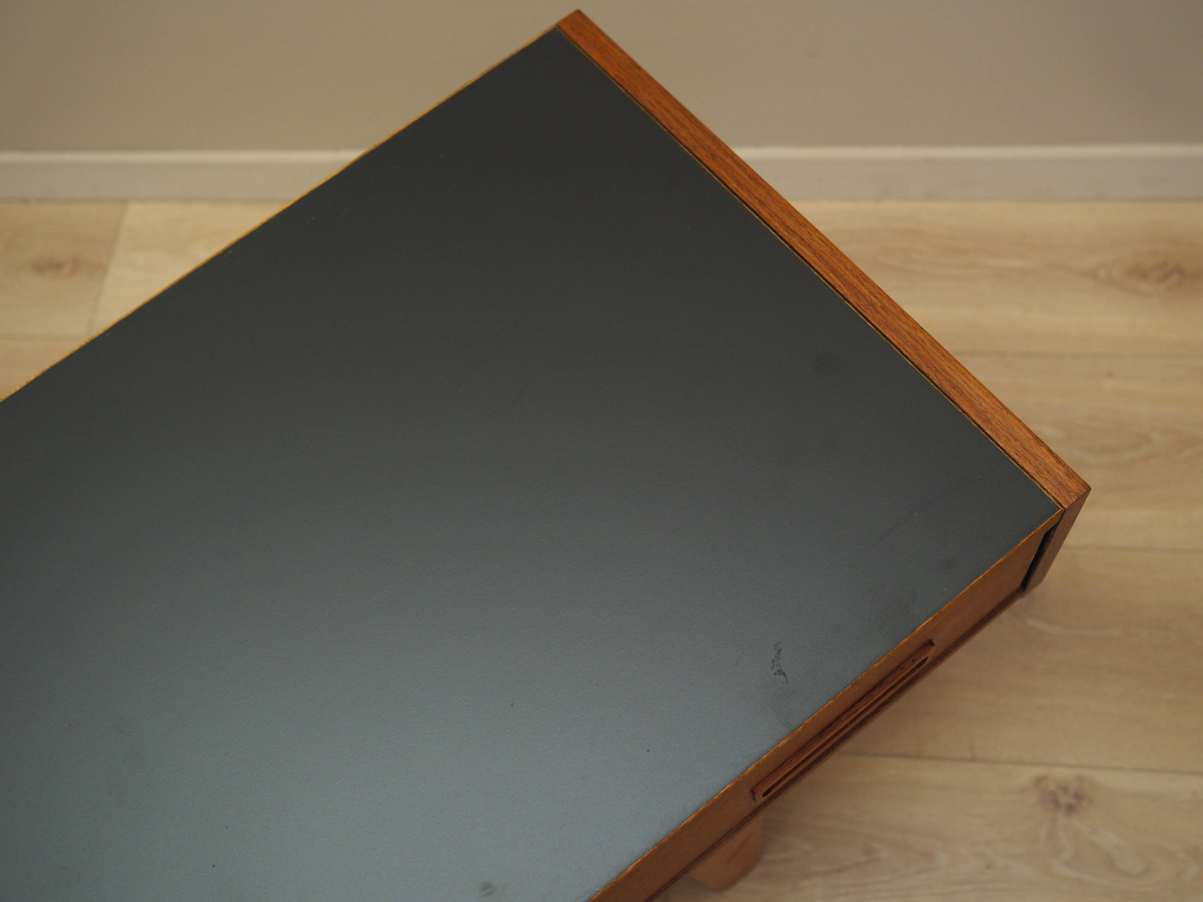 Lowboard en teck, design danois, années 1960, production : Danemark