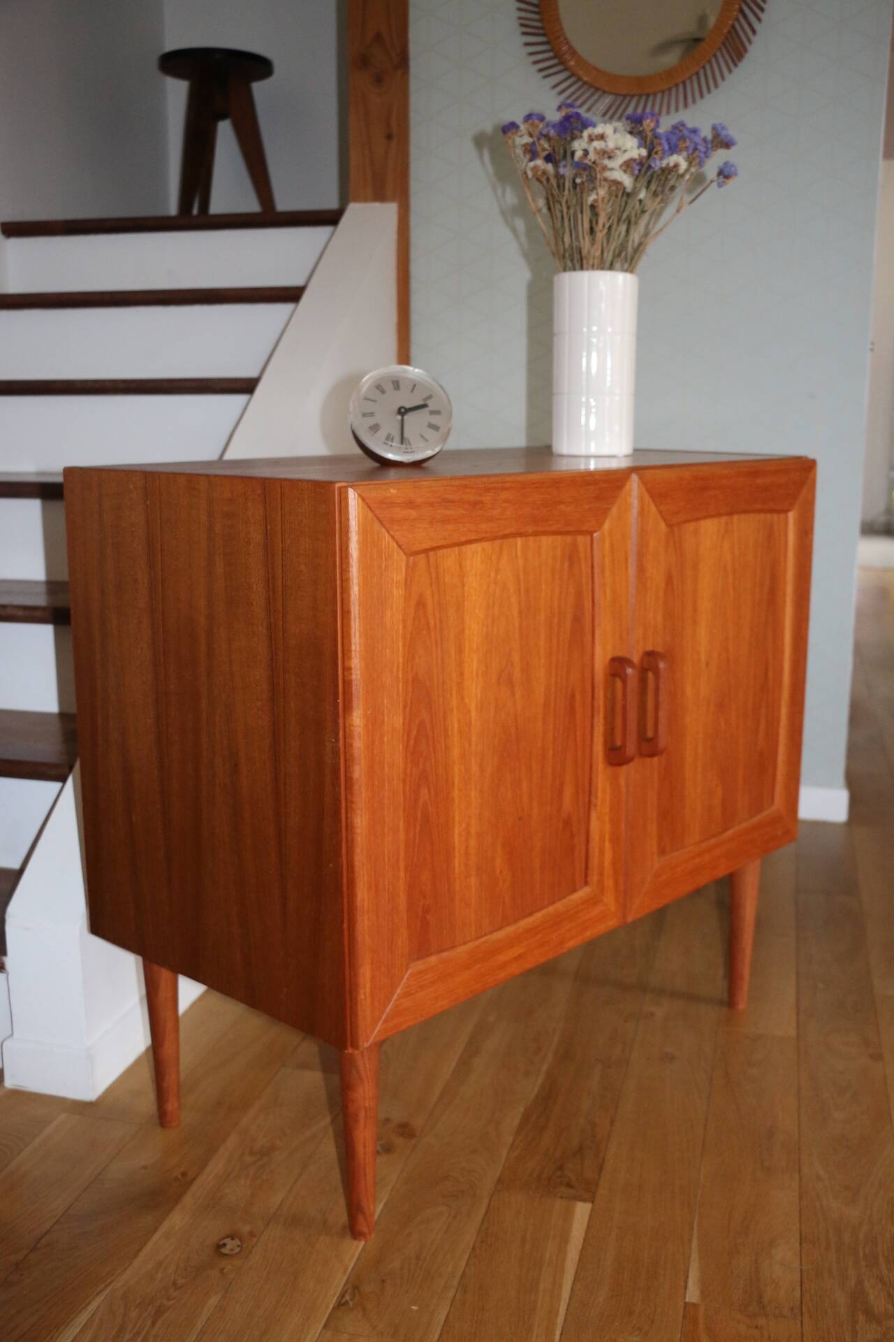 Teak sideboard with 2 doors