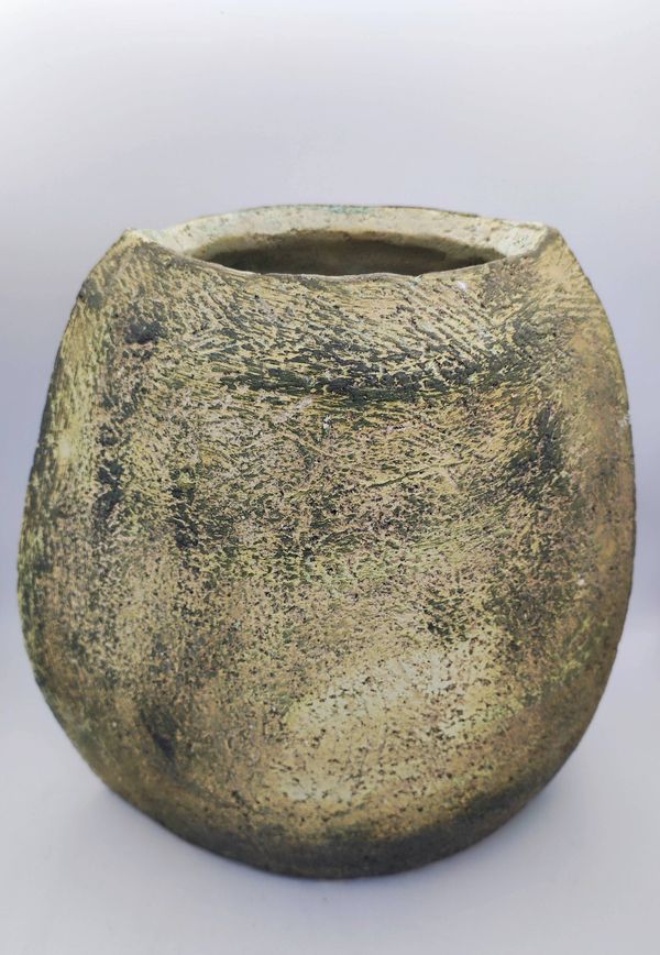 Vase en grès forme amande