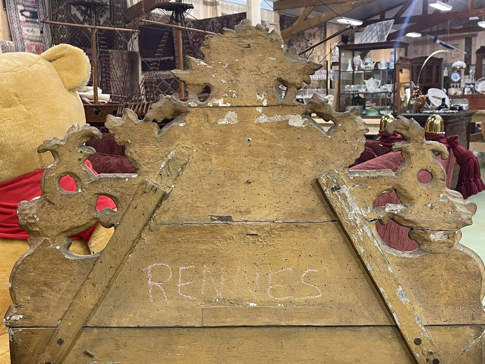 18th century Regency mirror in gilded wood