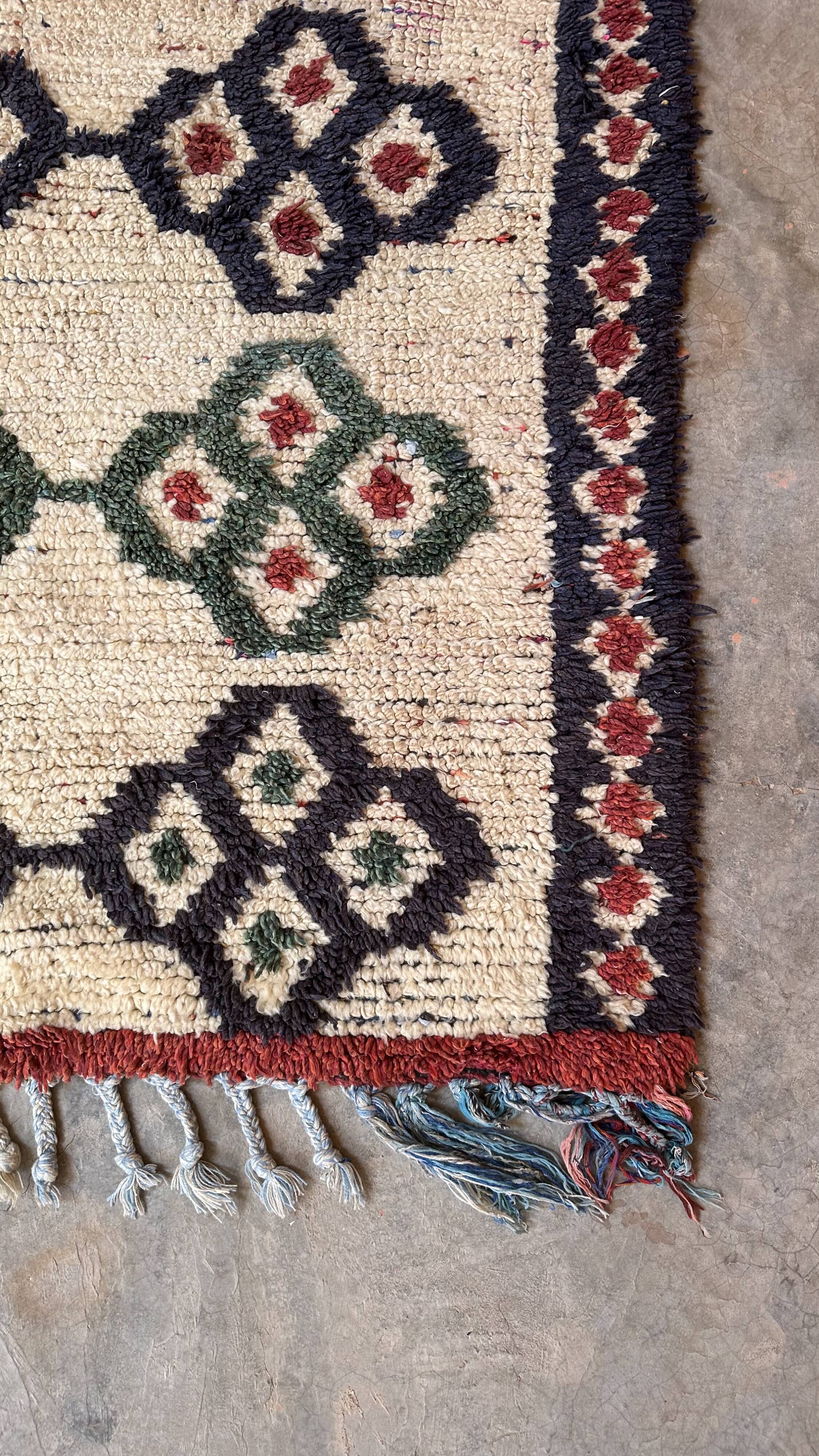 Colorful Moroccan rug Boujad - 263 x 135 cm