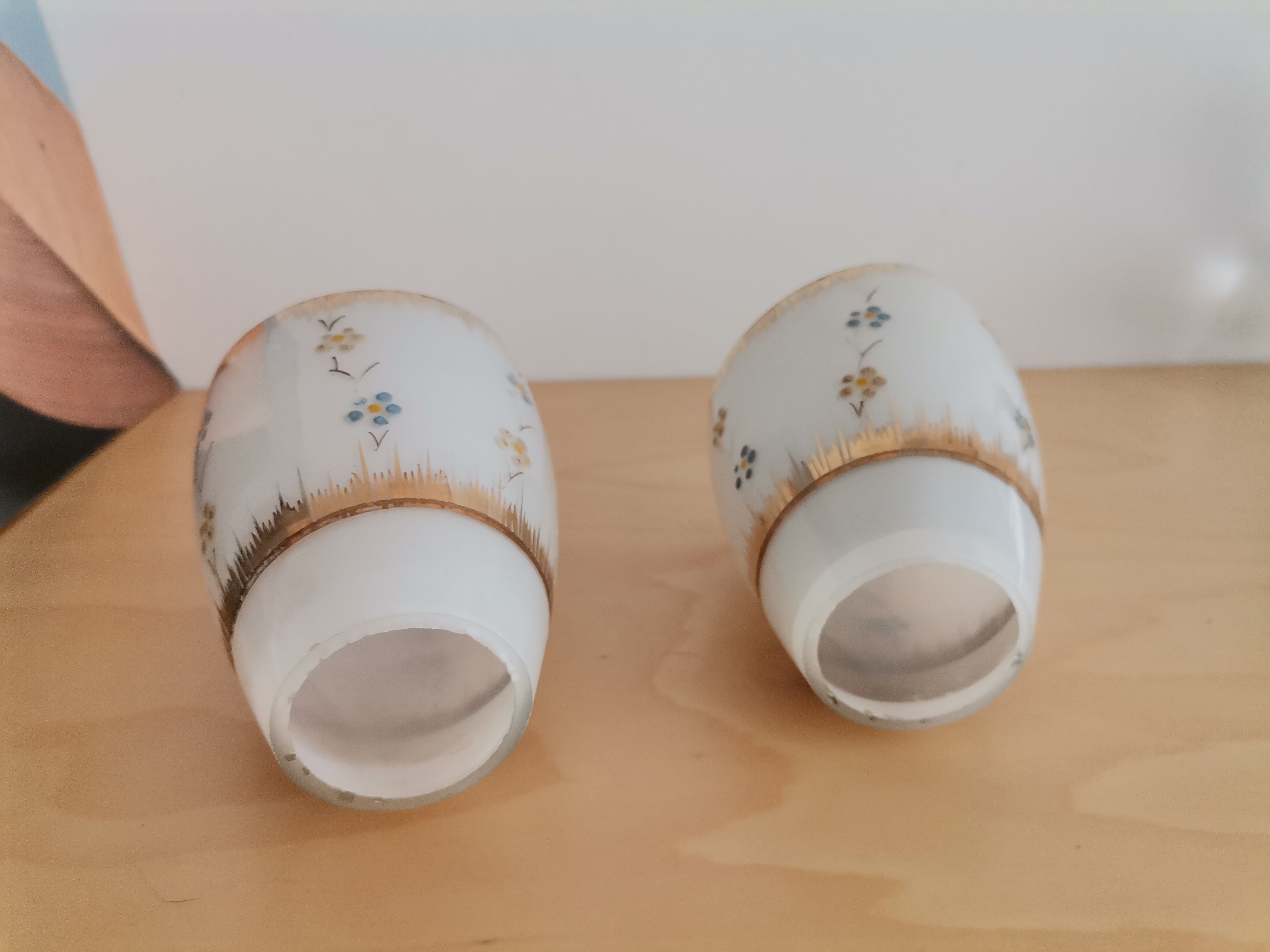 2 Vintage 50s mid century glass lamp shades