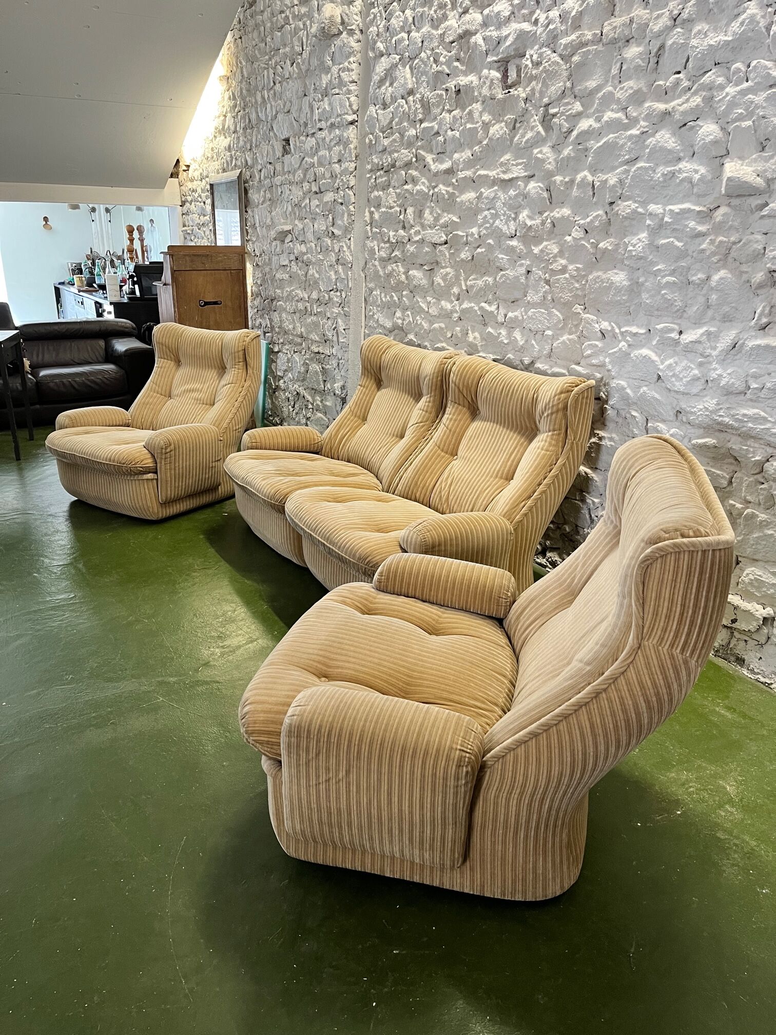 Sofa and armchairs orchid by Michel Cadestin edition Airborne