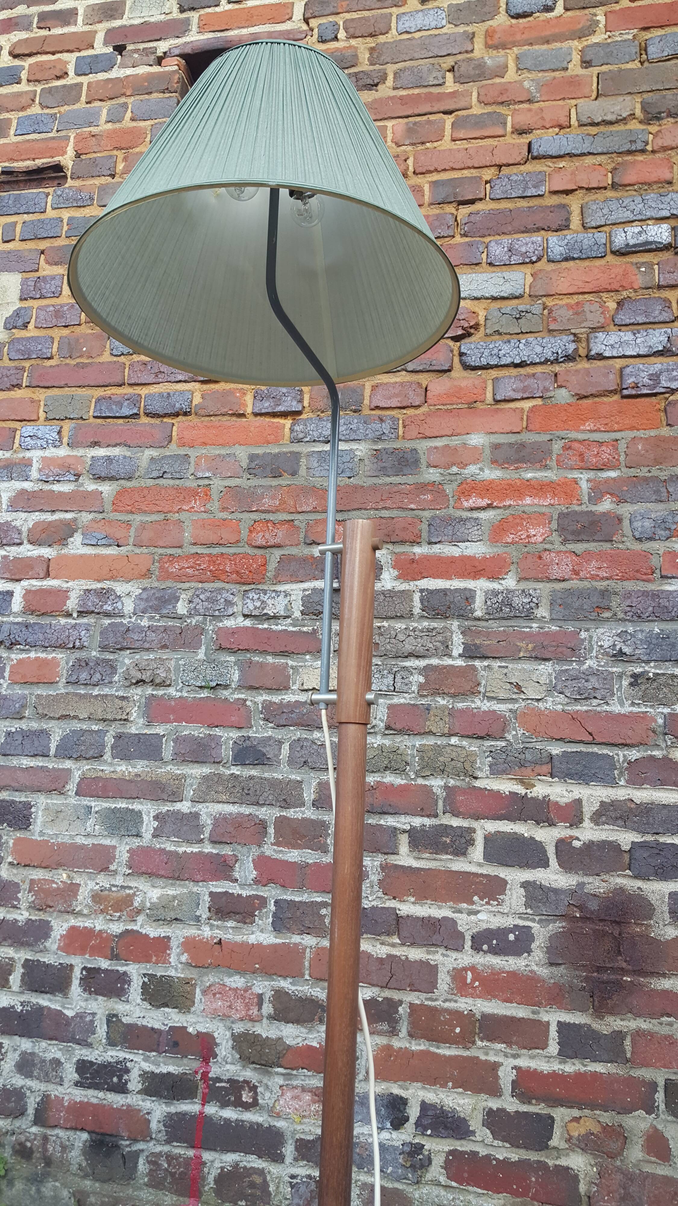 Lampadaire 1950 en bois naturel et metal