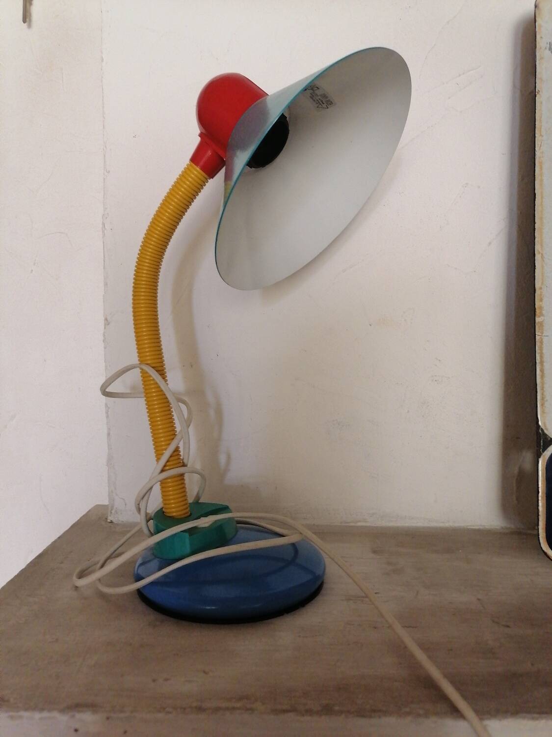 Vintage Memphis style aluminum desk lamp