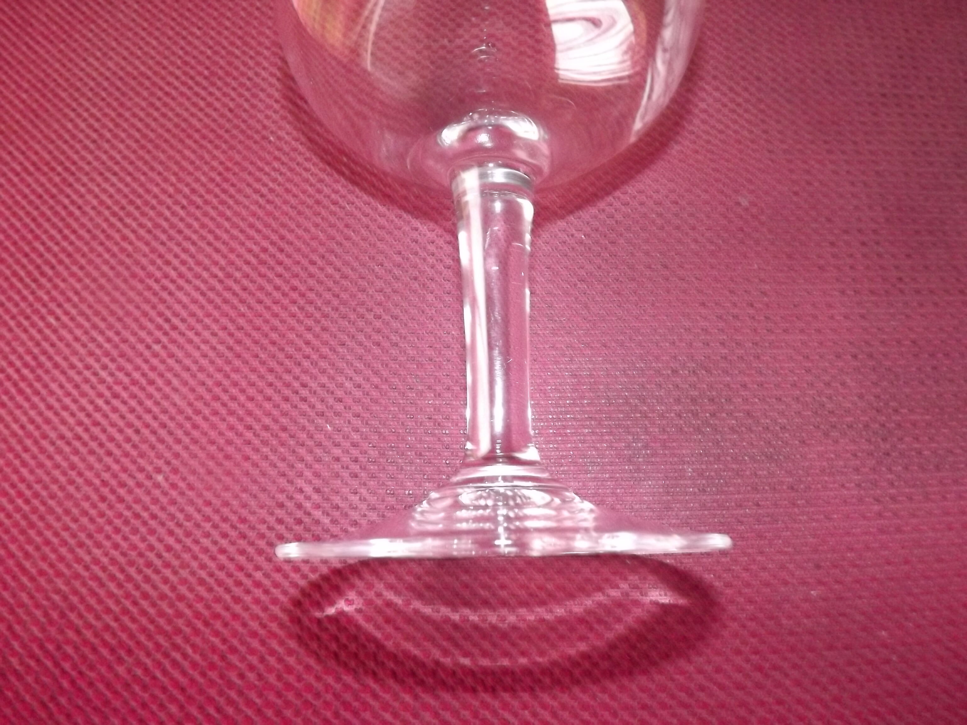 16 balloons crystal burgundy or bordeaux glasses