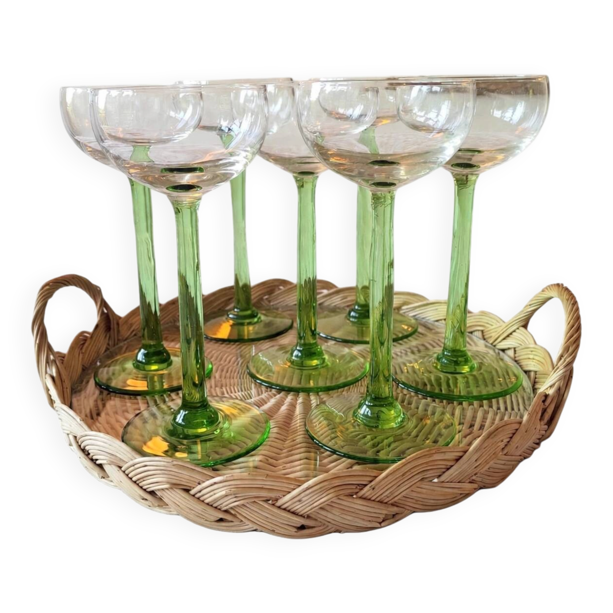 Lot of 7 champagne glasses from the 1970s and a vintage wicker and glass tray.