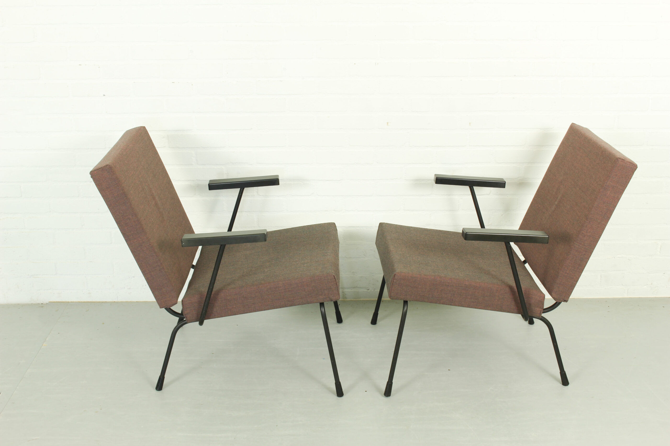 Set of 2 1407 armchairs by Wim Rietveld for Gispen