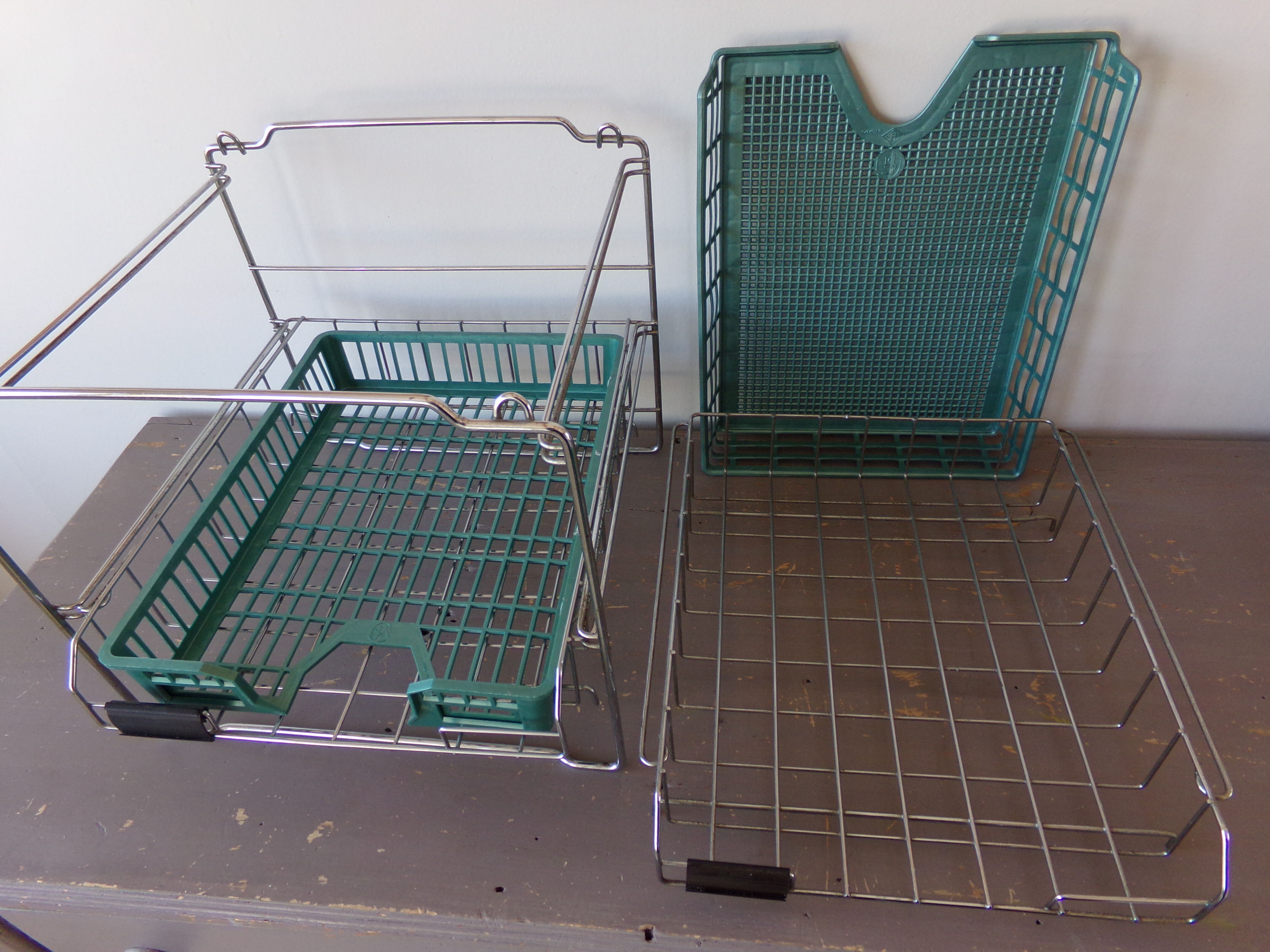 Banette of 2 metal mail baskets 70s