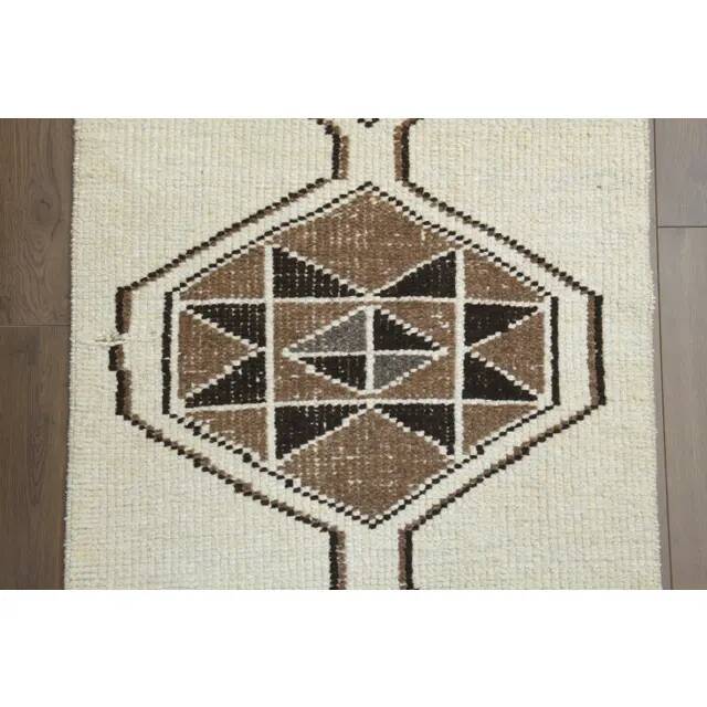1970s Vintage Turkish Hand-Knotted Wool Cotton Beige Runner Rug 81x388