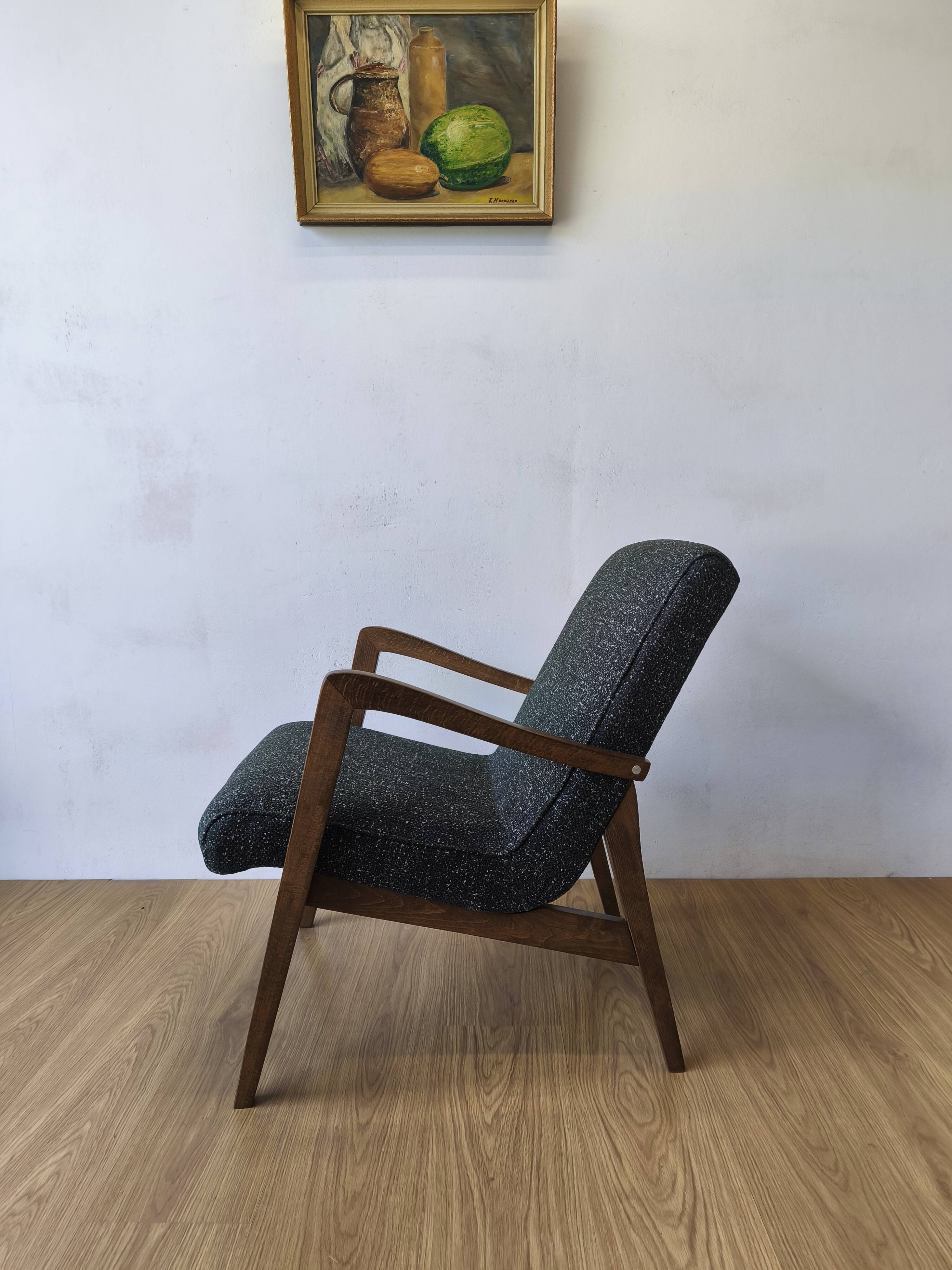 Fauteuil design type 300-138 Pologne années 70.