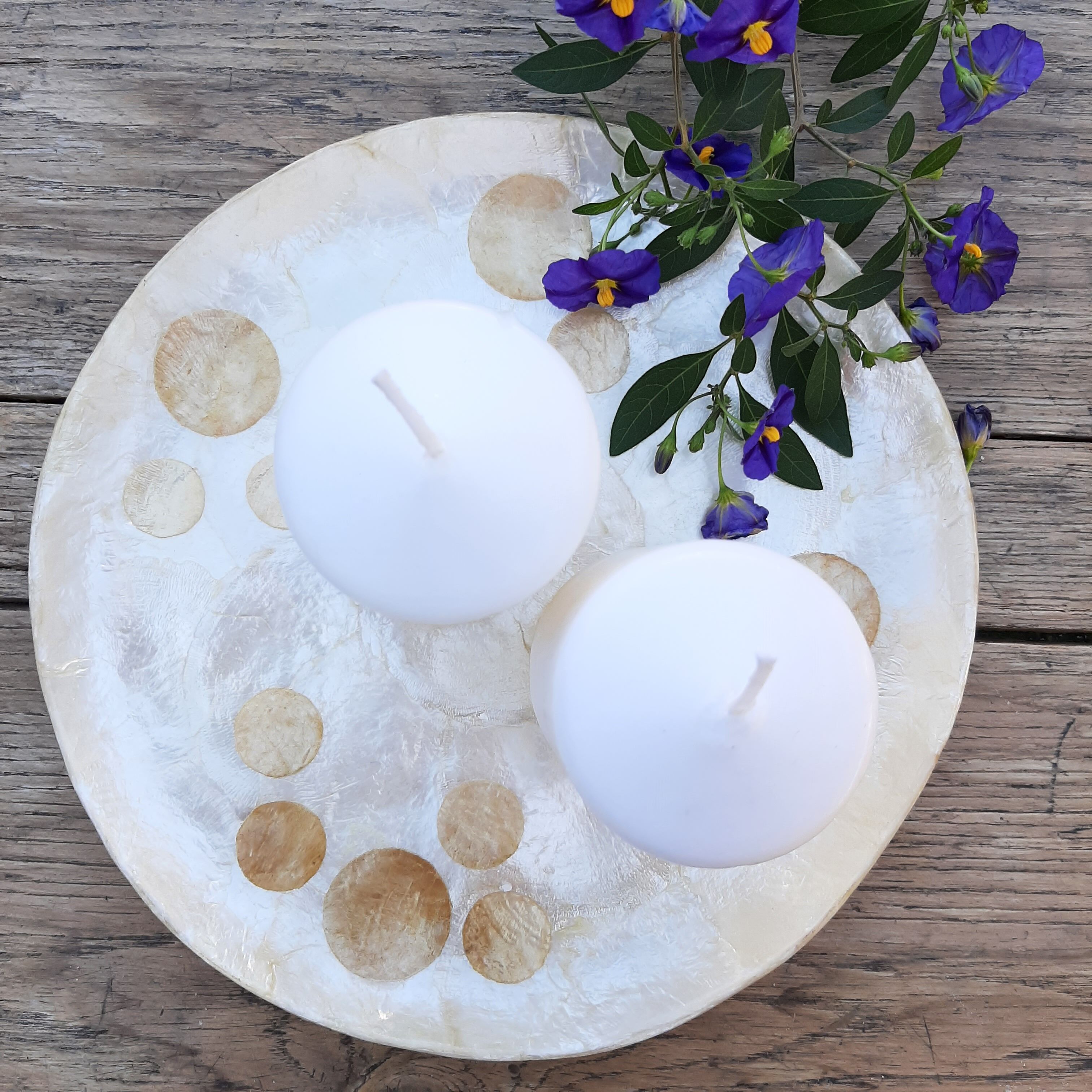 Mother-of-pearl plate