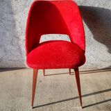 Chaise tonneau en moumoute rouge pieds compas années 60-70