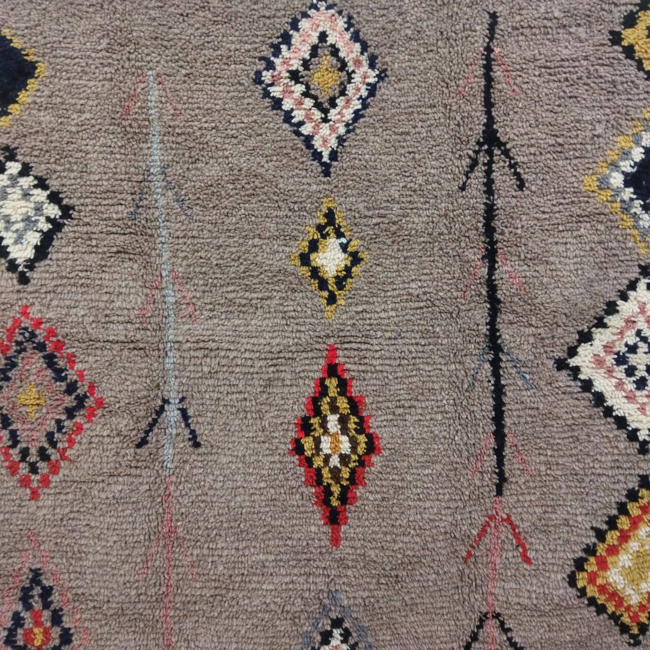 Azilal Berber rug in handmade wool 306 X 190 CM