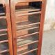 Meuble-vitrine sur pied vintage
