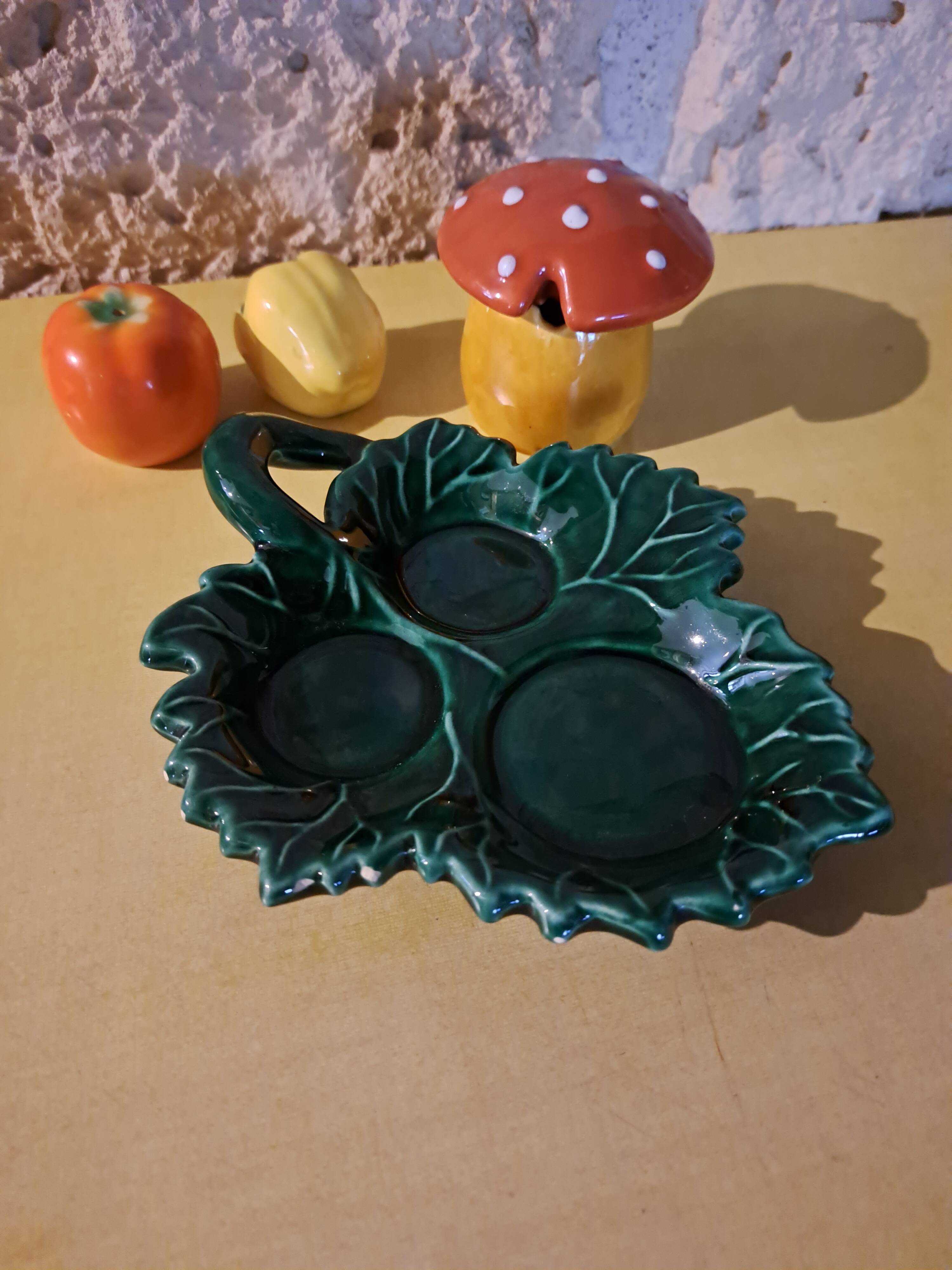 Salt shaker, pepper shaker, mustard slushie Vallauris vegetable and mushroom service