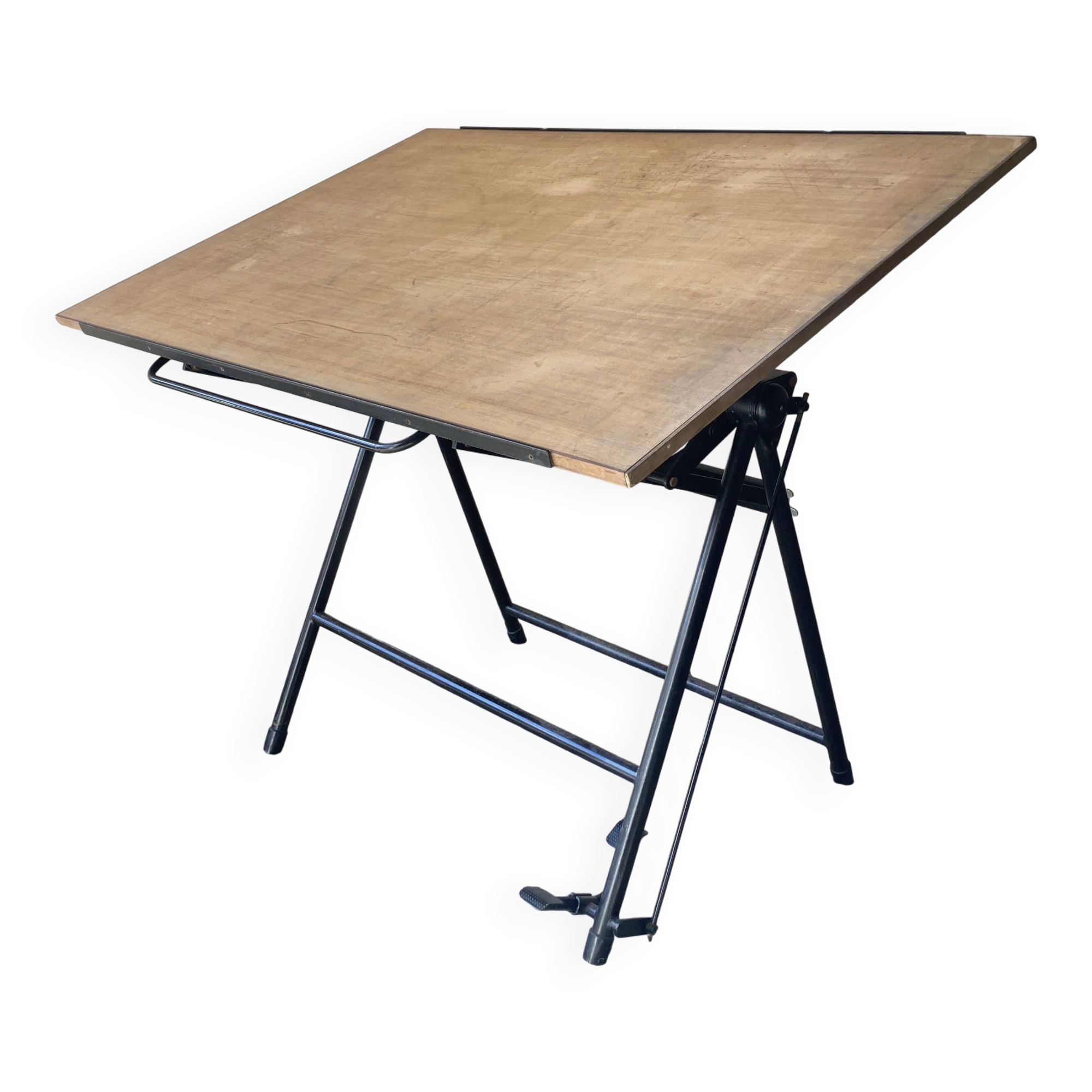 Drawing table