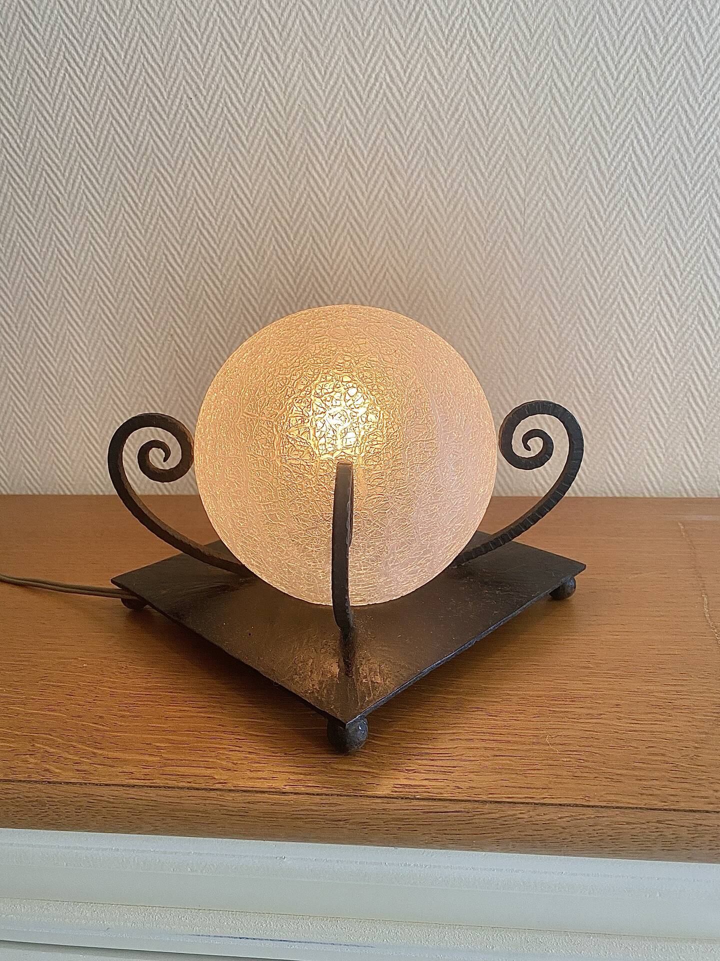 Lampe fer forgé art déco verre craquelé