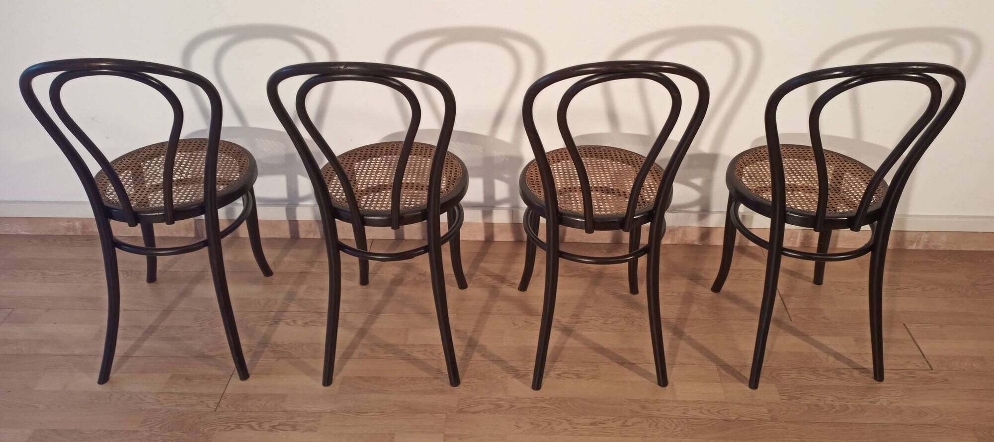 Chaises de salle à manger en hêtre courbé dans le style de Thonet, Italie, lot de 4