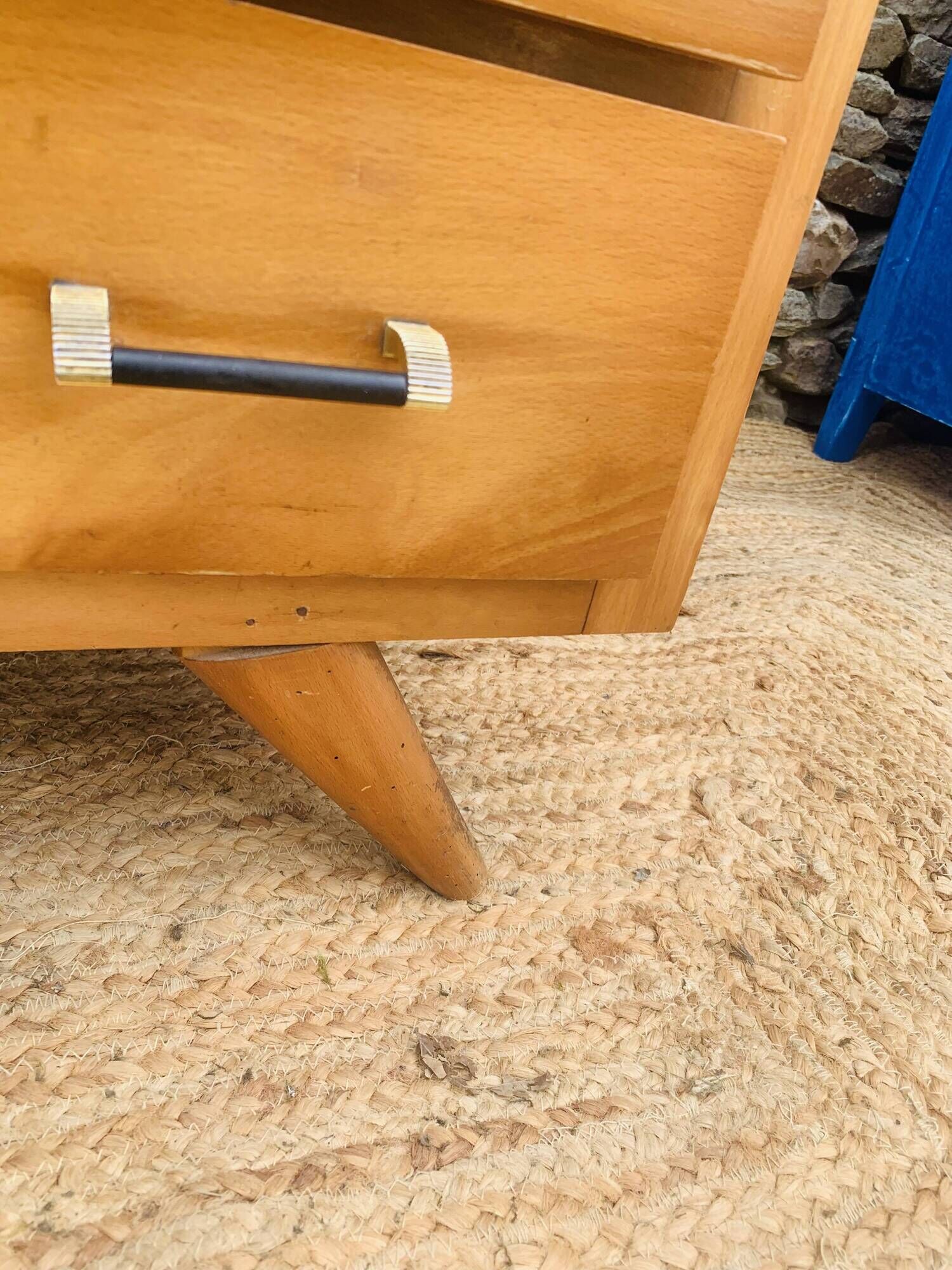 Vintage chest of drawers with 4 drawers from the 1960s.