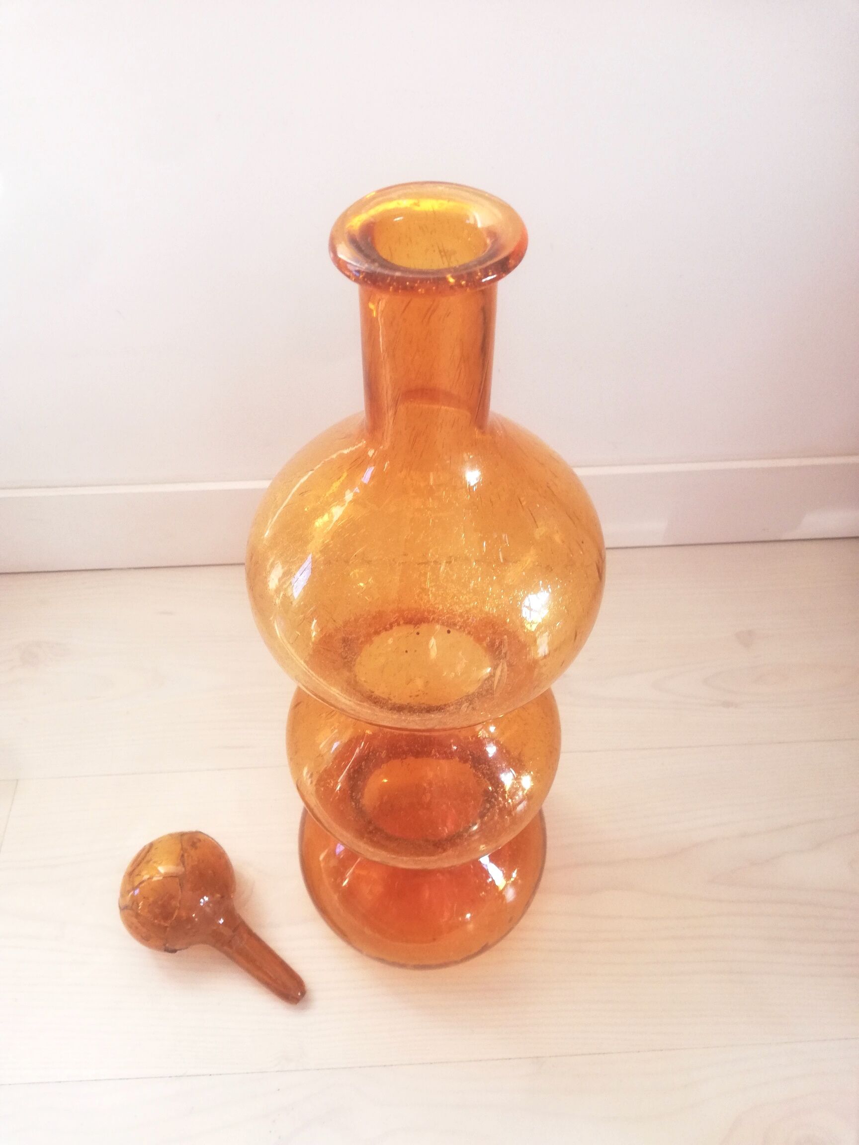 Demijohn glass vase in amber amber gold