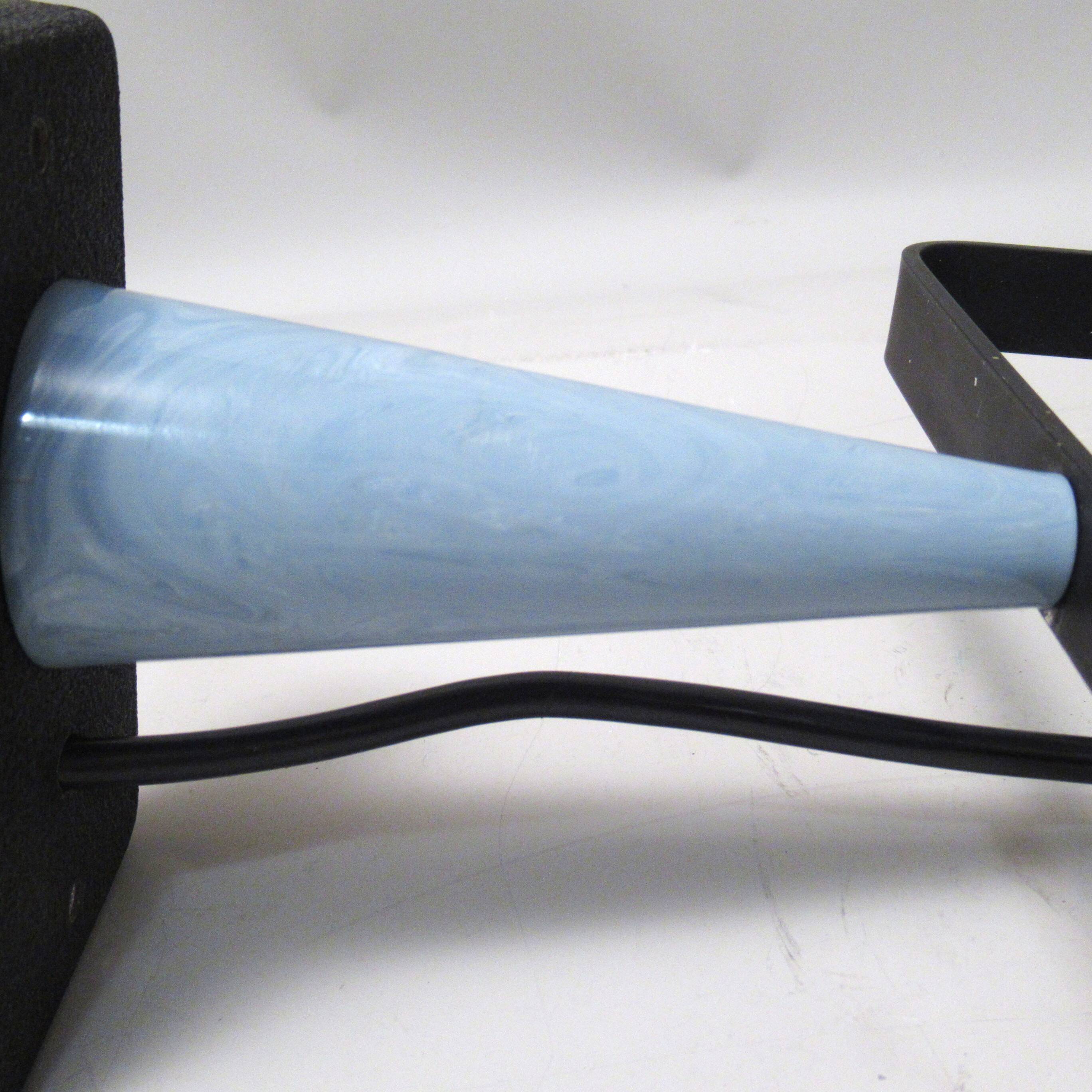 Italian post-modern wall light from the 1980s.