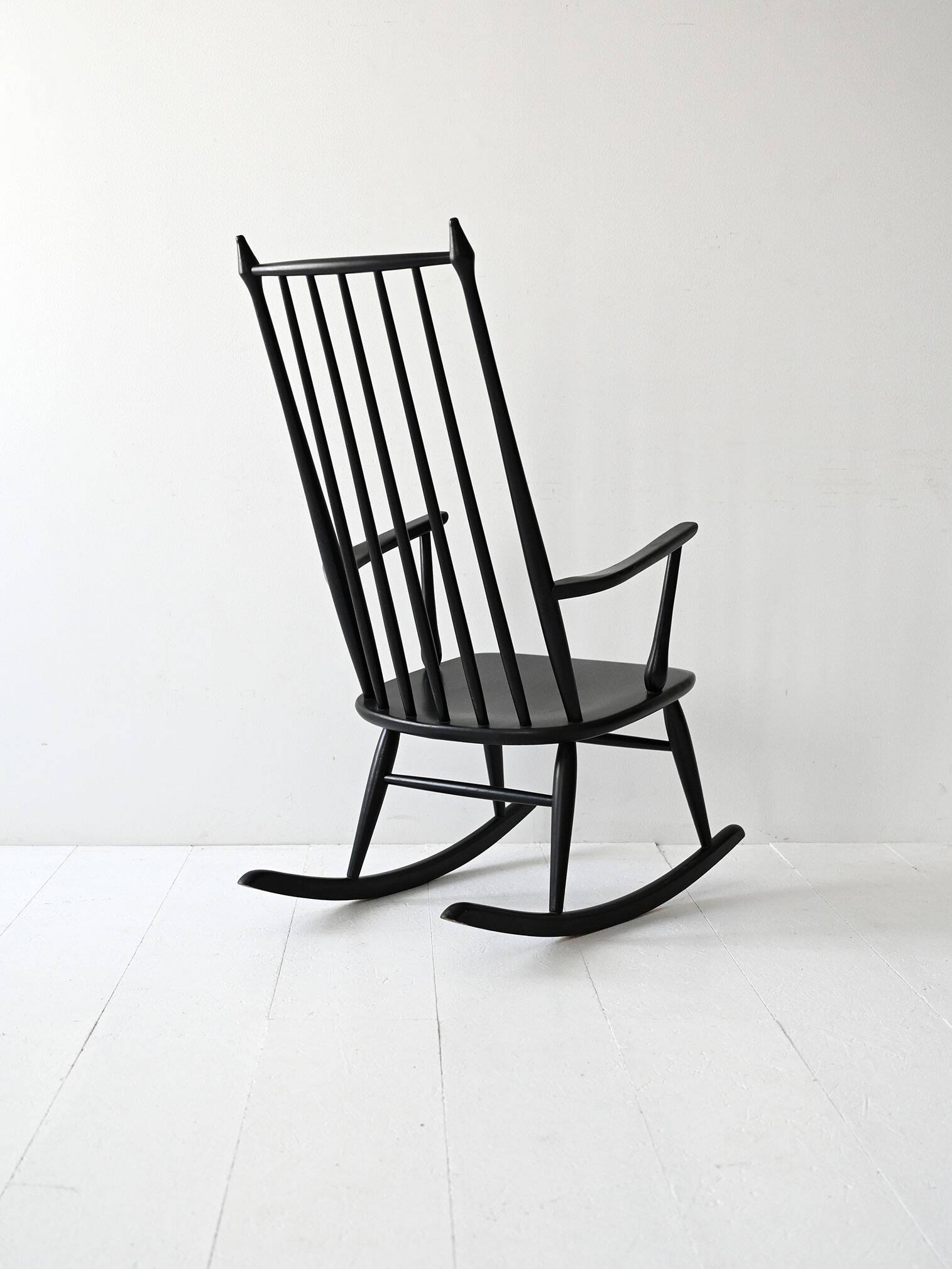 Fauteuil à bascule danois vintage de style Windsor