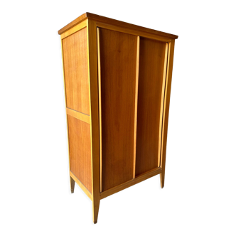 Wardrobe foot compass