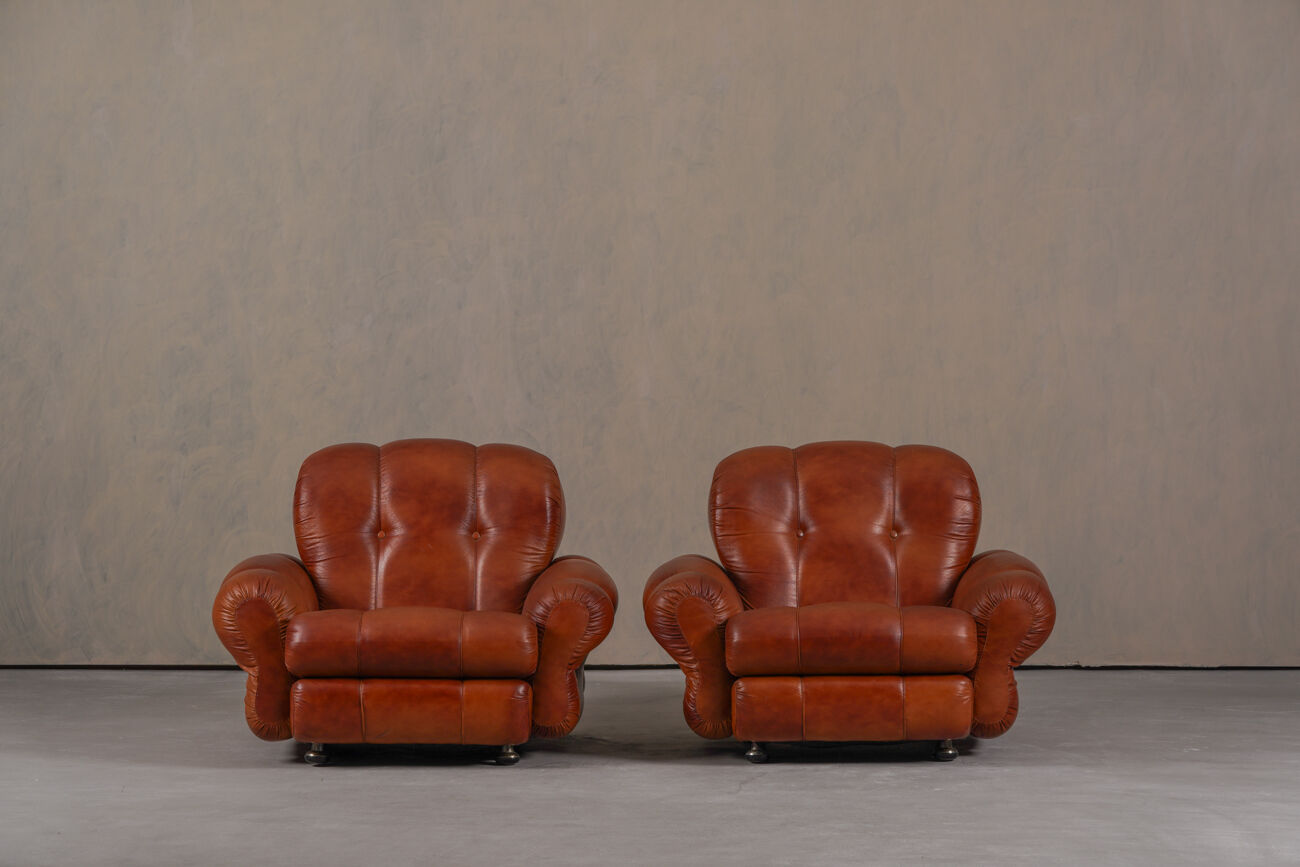 Fauteuils de club italiens vintage en simili cuir cognac, Italie années 1970, ensemble de 2