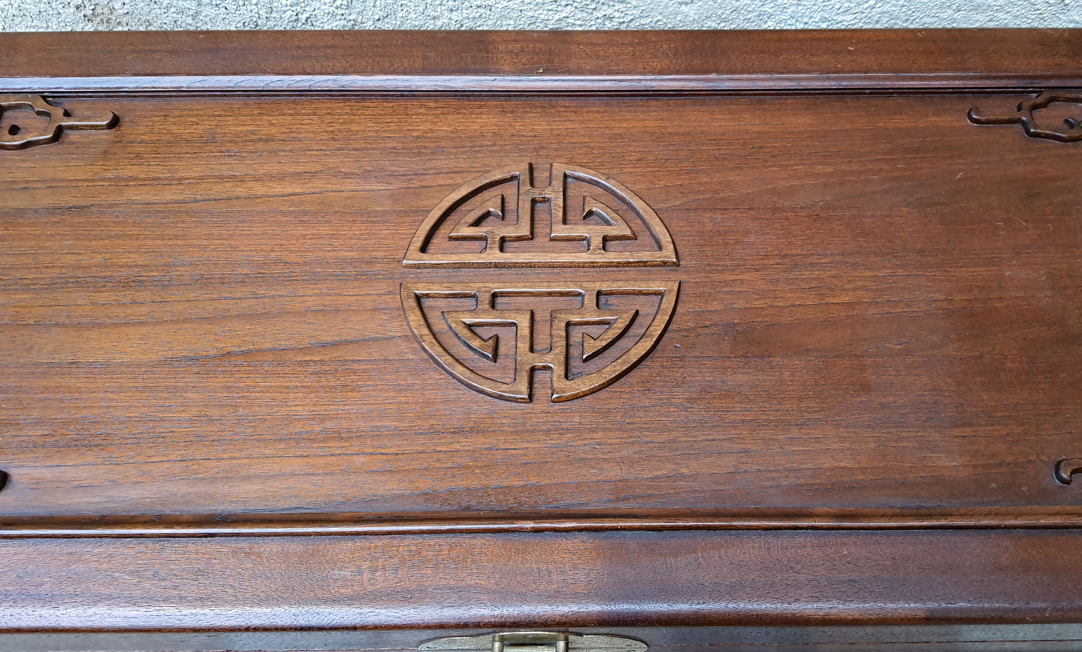 Large trunk trunk China XXeme 122cm