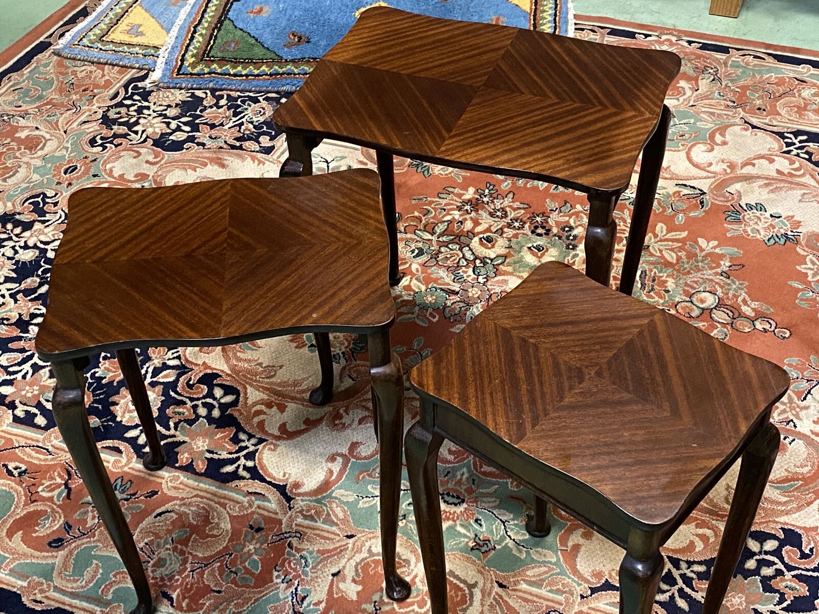 Suite of 3 Mapple tables - 70s mahogany