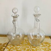 Wine pitchers or carafes in glass from the 19th century.