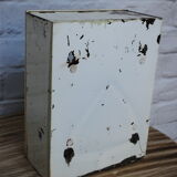 Pharmacy showcase, 70s