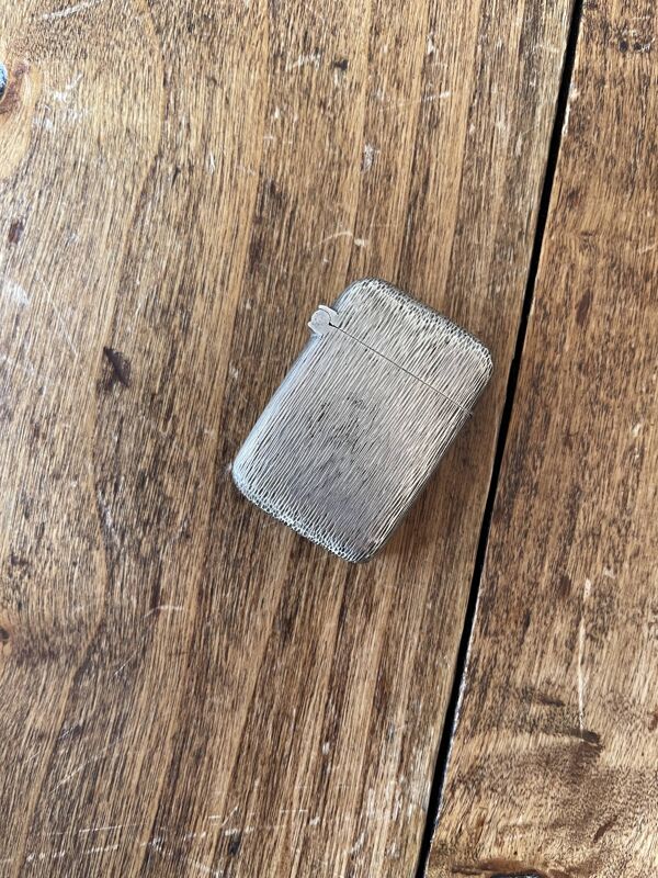 Pyrogène ancien, boîte à feu, porte allumettes en argent massif