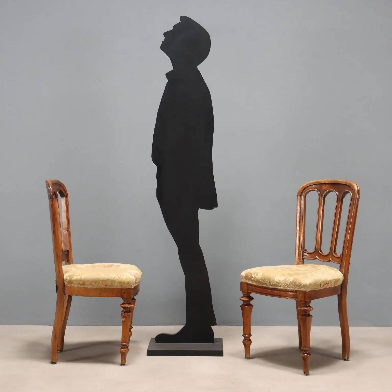 Antique walnut chairs with upholstered seats in fabric, Italy, late 19th century.