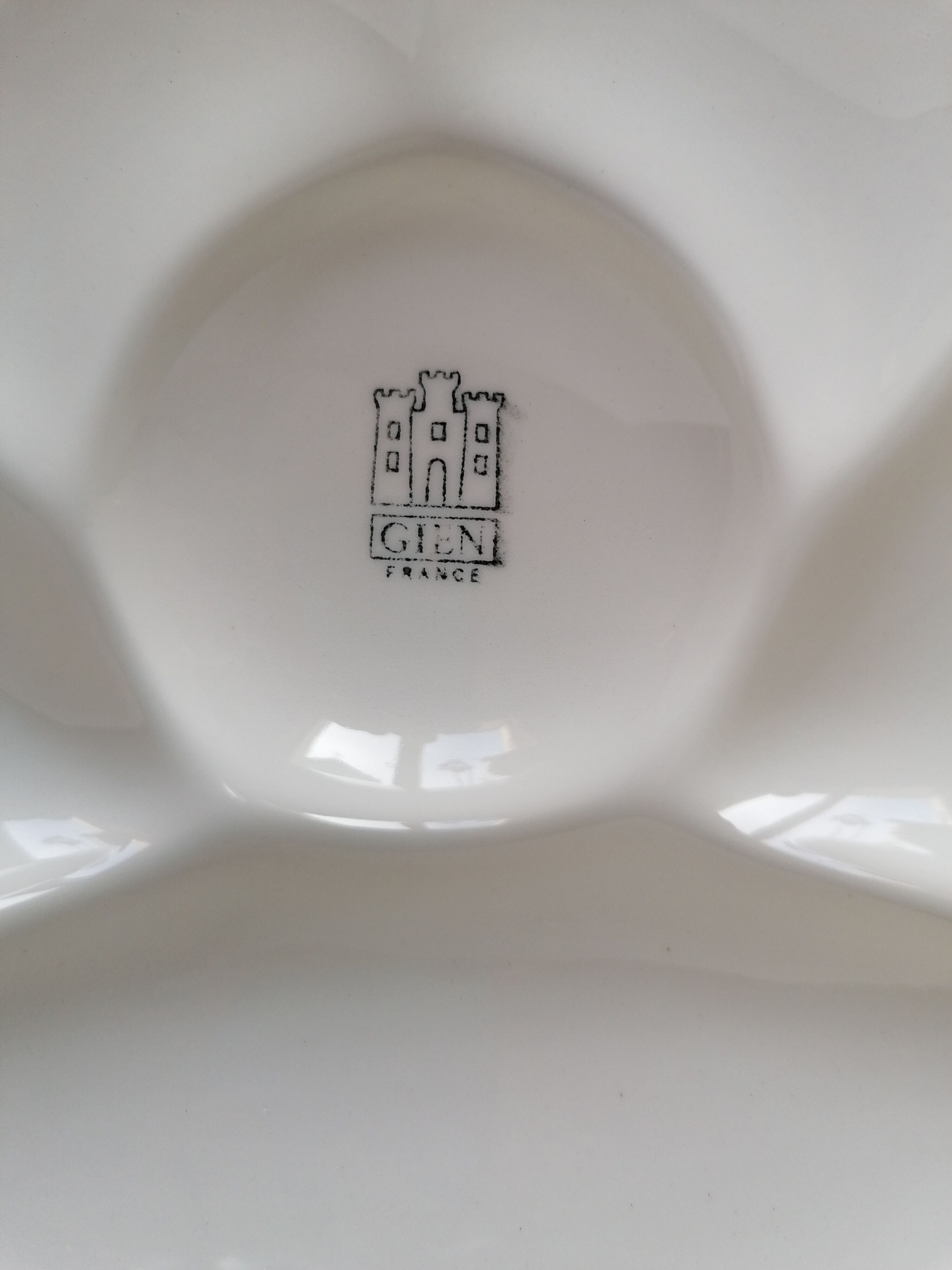 6 plates with Gien fondue and its box