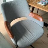 Desk chair