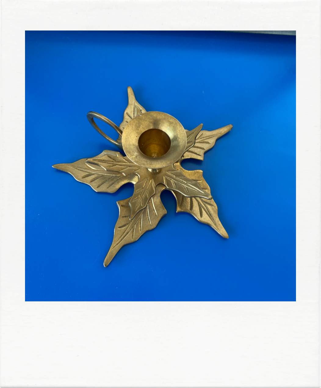 Finger candle holder, leaf shape, brass