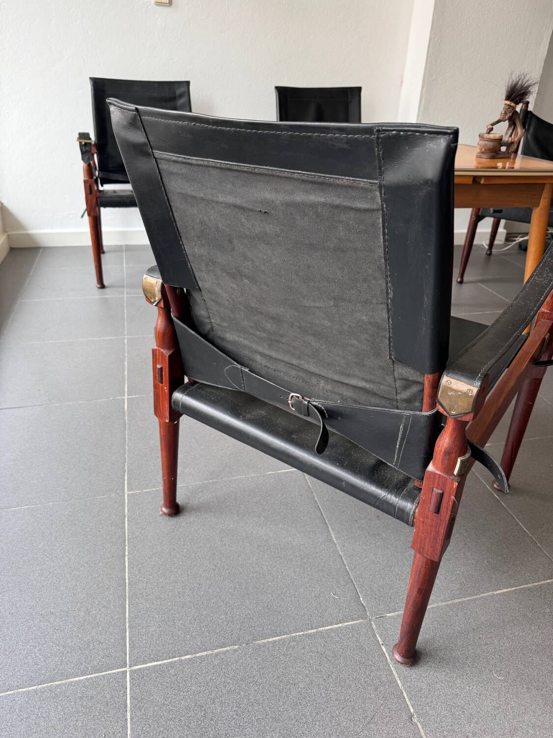 Chaises Safaria de M Hayat & Brothers
