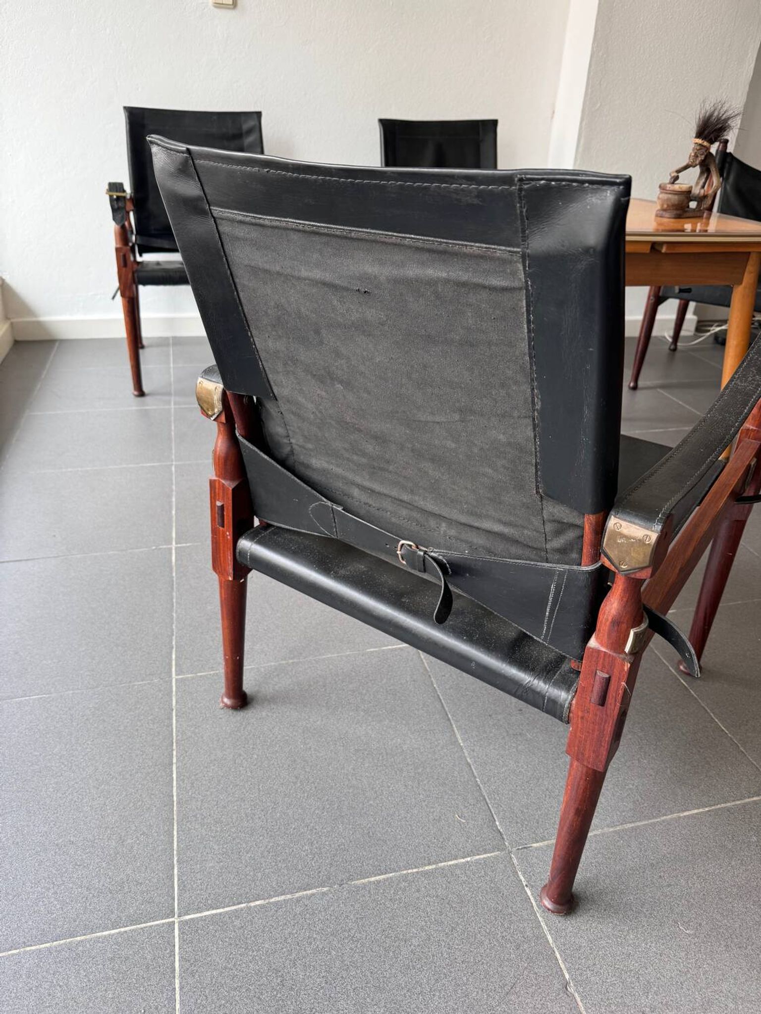 Chaises Safaria de M Hayat & Brothers