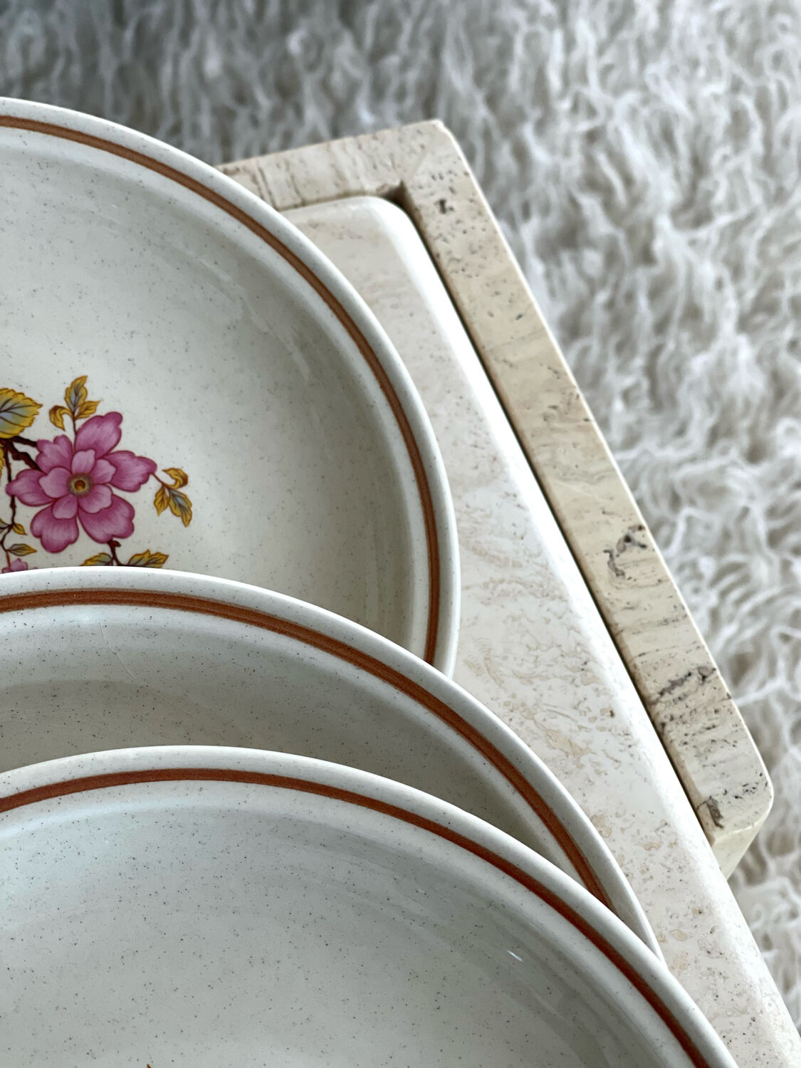 5 Gien dessert plates