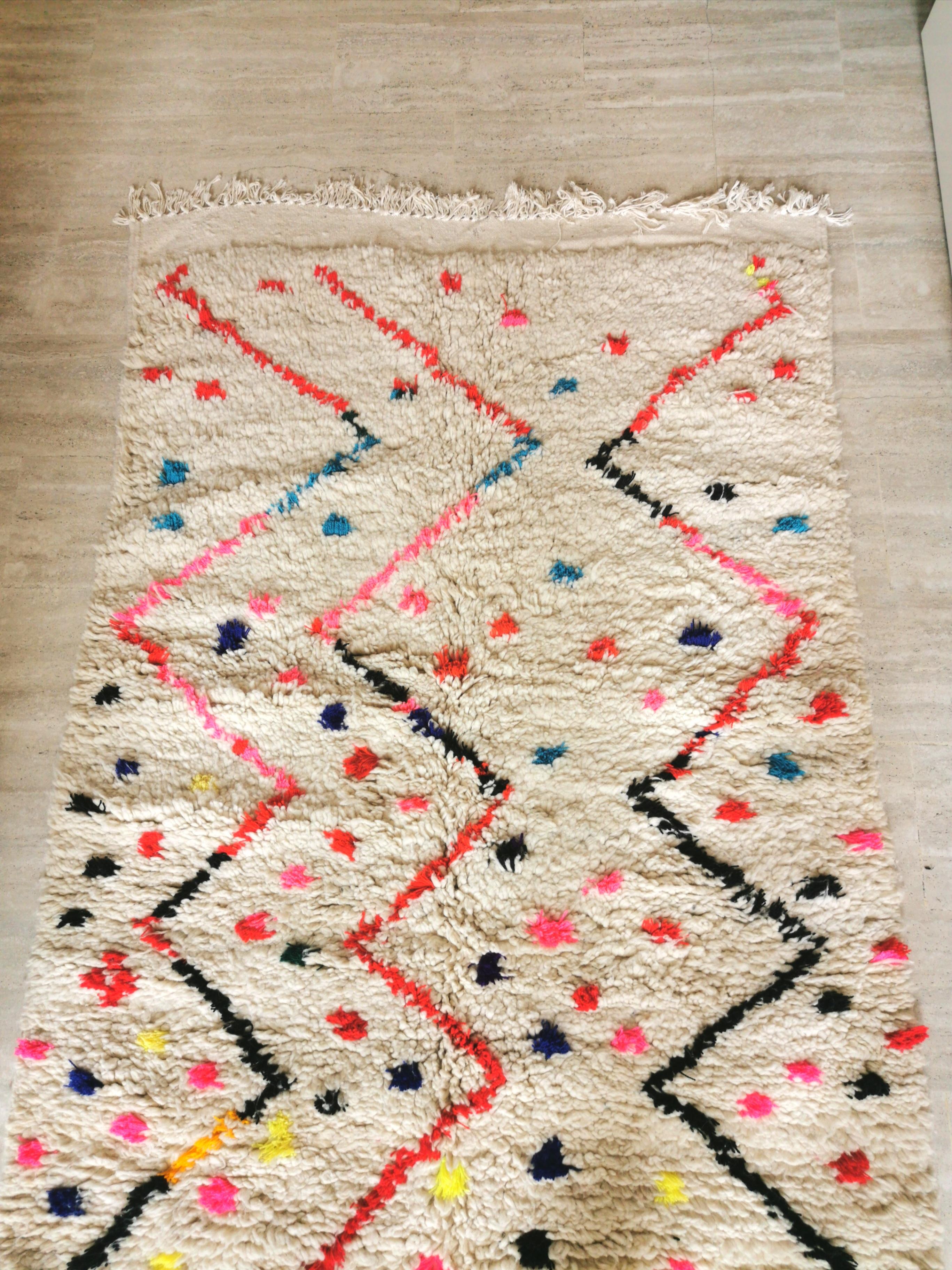 Berber carpet Azilal peas and zigzag colored wool