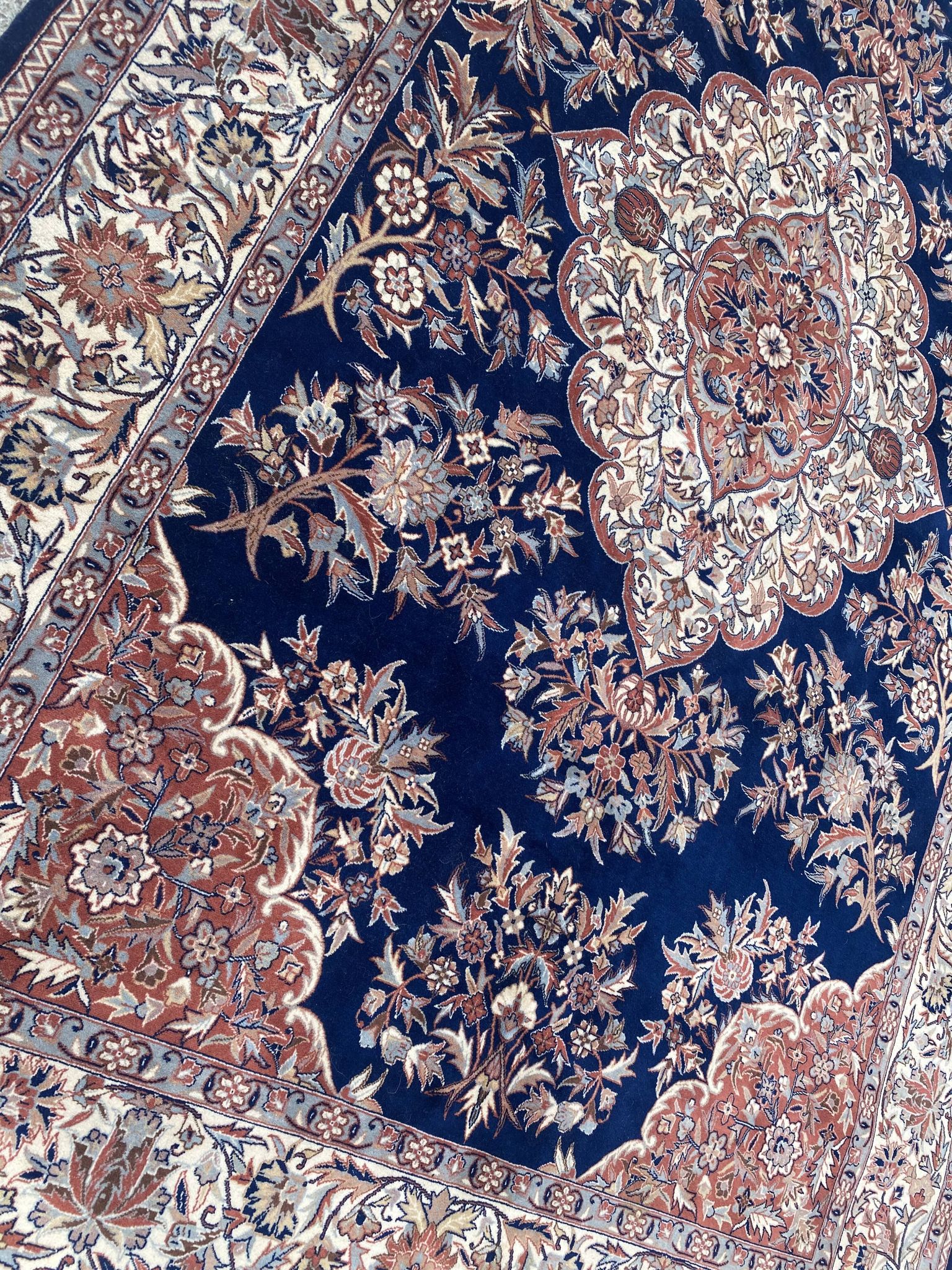 Nice big vintage carpet Sino Persian fine handmade 185x285 cm