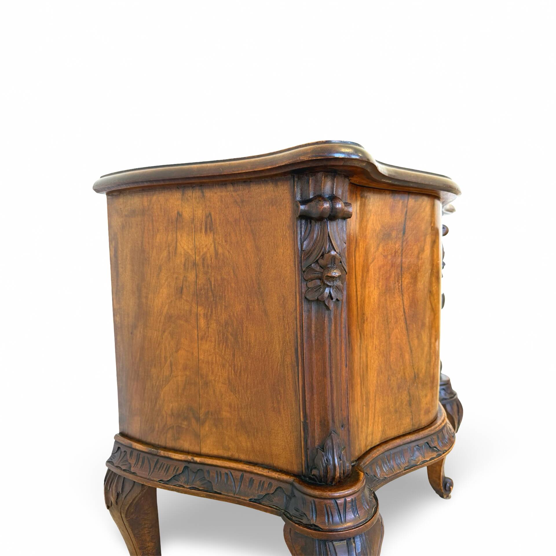 serpentine nightstands in walnut Art Deco